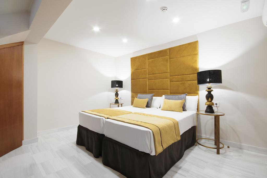 Suites Gran Via Capilla Real Гранада Екстер'єр фото